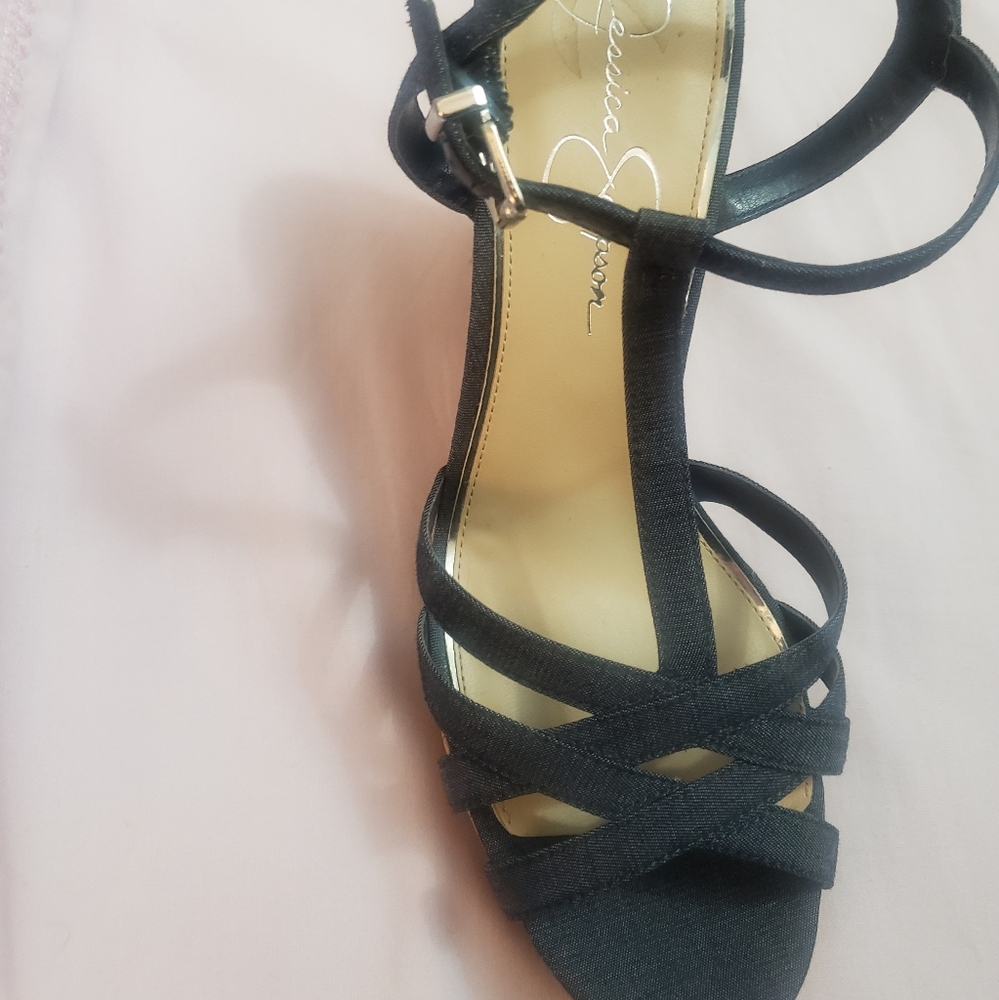 Sandal - Picture 4 of 5